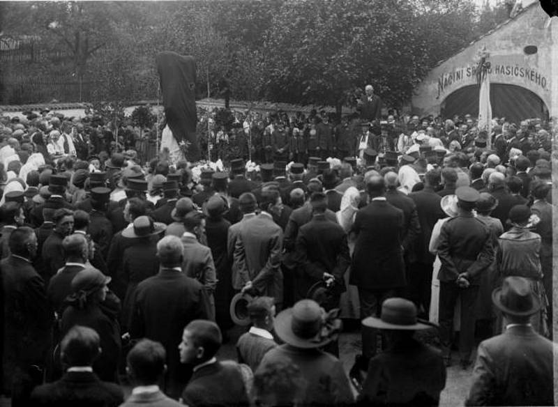 Z historie Sezimova Ústí. Fotografie pocházejí z archivu atelieru Šechtl a Voseček. Zveřejňujeme je s laskavým svolením Marie Šechtlové.