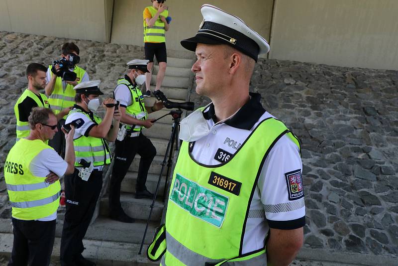 Společná preventivní akce Ředitelství silnic a dálnic (ŘSD), Besip a dopravní policie se uskutečnila na dálnici v Chotovinách.