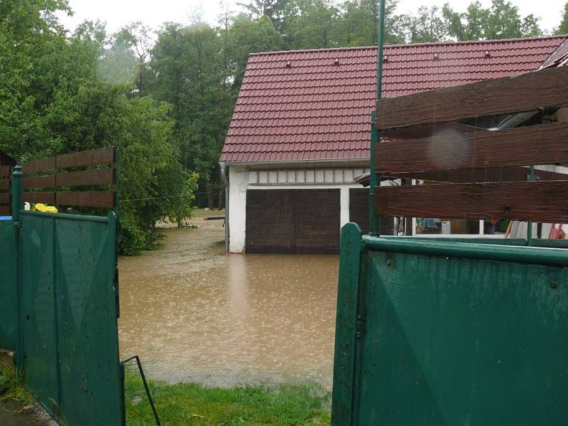 Povodně v Zárybničné Lhotě