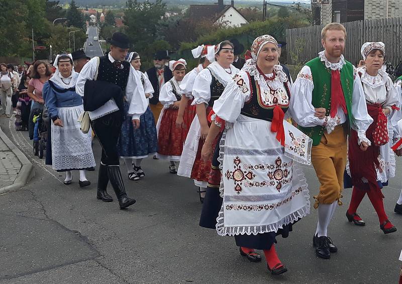 Po roce se v sobotu 28. září na Strkov vydal svatováclavský průvod.