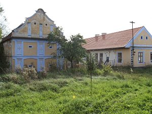 Komárovská pětka má za sebou poměrně bohatou historii. Ne vždy však byla příjemná a krásná. Naopak. Skrývá v sobě dodnes bolest, ale o tom až v příštím díle.