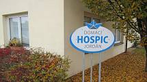 Domácí hospic Jordán v Táboře a jeho ředitelka Marie Sovadinová.