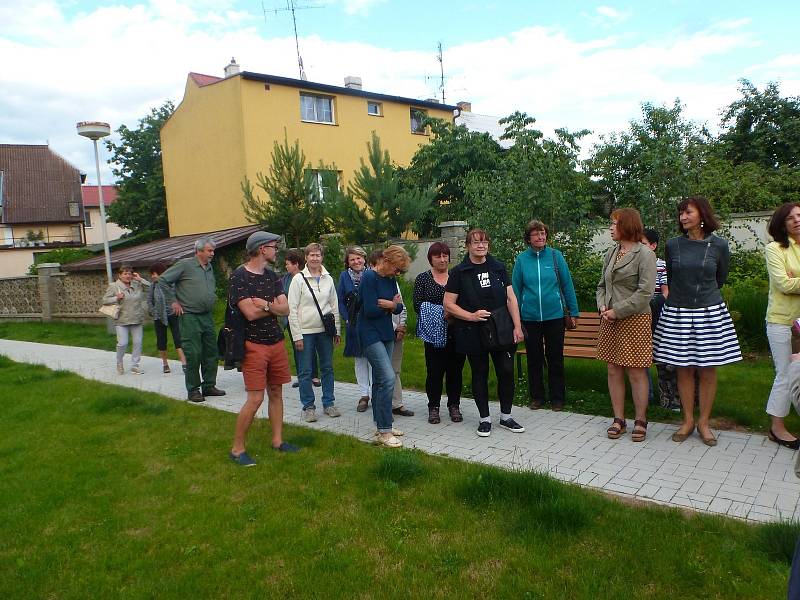 Program začal v knihovně prohlídkou výstavy z činnosti Klubu Plánských Dam a pokračoval přednáškou Mgr. Jakuba Rychtara o strávnících středověku. Poté byli účastníci pozváni na historicko-kulinářskou procházku a knihovnice měly pro každou ze sedmi zastáve