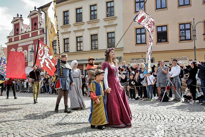 Táborská setkání 2019 - slavnostní průvod.