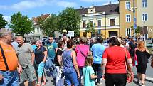 Chýnovští blokovali průjezd aut městem. Protestovali tak proti zdržení stavby obchvatu.