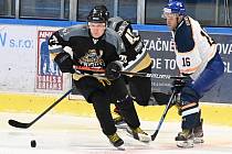 Ani ve druhém vzájemném utkání sezony vimperští hokejisté proti Hluboké nebodovali. Tentokrát v Kuki aréně prohráli 2:5.