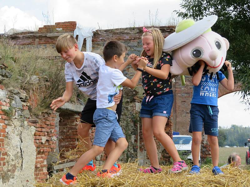 V sobotu 4. září Barokní dvůr pořádal již posedmé dožínkové slavnosti. V pestrém programu si vybrali děti i dospělí.