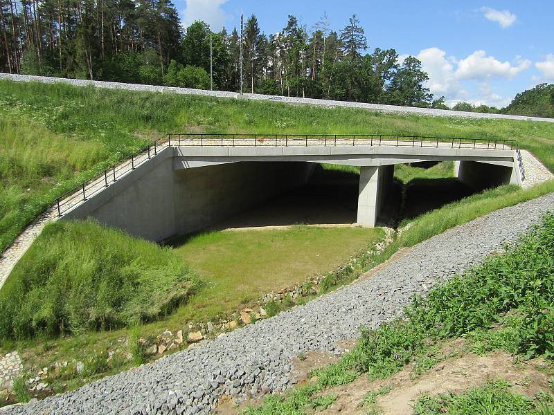 Exkurze na stavbě nové přeložky IV. koridoru v úseku Soběslav - Doubí u Tábora 8. června 2022.