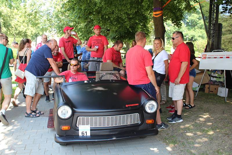 Bechyni v sobotu ovládly koloběžky. Konal se v ní totiž již 49. ročník koloběžkové Grand Prix Bechyně.