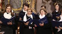 Malý vánoční koncert veselského Chrámového sboru se konal v sobotu 25. prosince v kostele Povýšení sv. kříže ve Veselí nad Lužnicí.