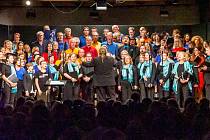 Domino Tábor oslavilo 30 let sboru a zve na vánoční koncerty.