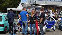 Před zimním stadion v Táboře se v sobotu konal šestý Supercars meeting. 