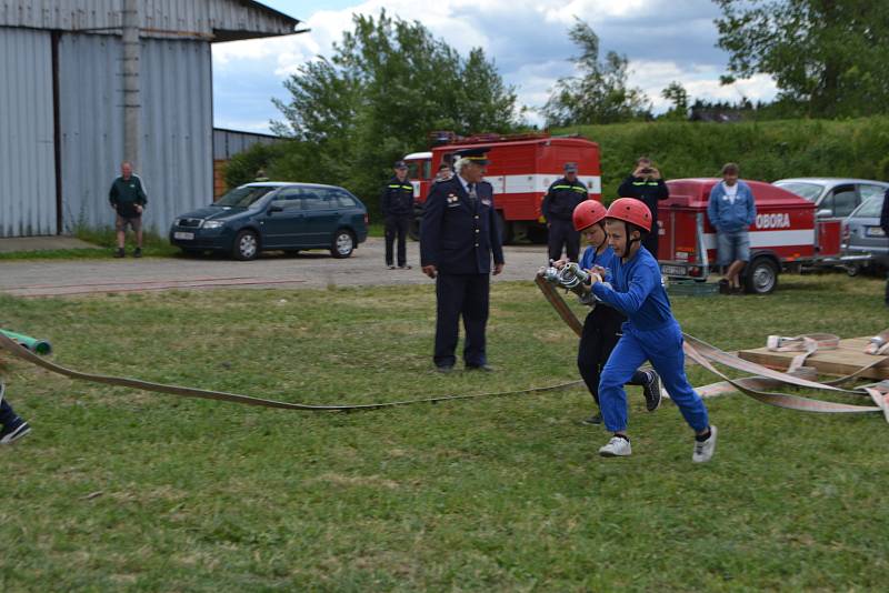 Sbor dobrovolných hasičů Nedvědice oslavil v sobotu 110. výročí svého vzniku.