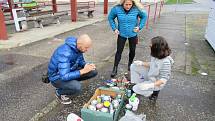 Projekt GraffitEko, díky kterému soběslavští žáci zkrášlují městské kontejnery, pokračuje i tento rok. Maluje se potřetí. Děti zdobí kontejnery u nádraží, zbývá už jen poslední.