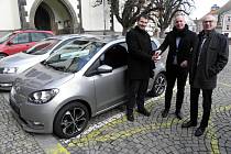 Městský pětidveřový vůz Citigo iV je poháněn kompaktním elektromotorem s nejvyšším výkonem 61 kW a maximálním točivým momentem 212 N.m. Elektromobil díky tomu zrychlí z nuly na 100 km/h za 12,3 sekundy a dosáhne nejvyšší rychlosti 130 km/h.