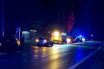 V nočních hodinách, kolem půl jedenácté, mělo auto na silnici I/22 mezi Strakonicemi a Katovicemi srazit chodce.