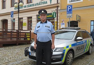 V lednu 2024 si pětašedesátiletý František Filip přímo z prezidia do Bechyně přivezl policejní kříž. Zůstává jako jeden z mála v republice věrný uniformě už 45 let.