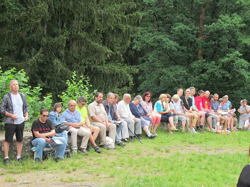 Táborské křesťanské církve ve spolupráci s městy Tábor a Sezimovo Ústí pořádaly v pondělí 6. července tradiční ekumenickou bohoslužbu u příležitosti 605. výročí upálení mistra Jana Husa, 600 let Tábora a 100 let Církve československé husitské.