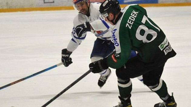 Táborští hokejisté ve čtvrtém utkání play off II. ligy prohráli na ledě Příbrami 0:3 a celou sérii 1:3. .