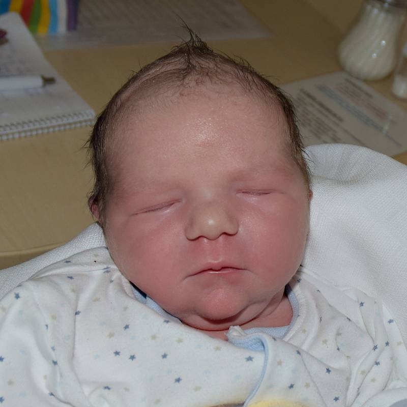 Tadeáš Houska z Tábora. Přišel na svět 27. srpna 2019 osm minut po třinácté hodině. Po narození vážil 4170 gramů, měřil 52 cm a je prvním dítětem rodičů Kristýny a Michala.