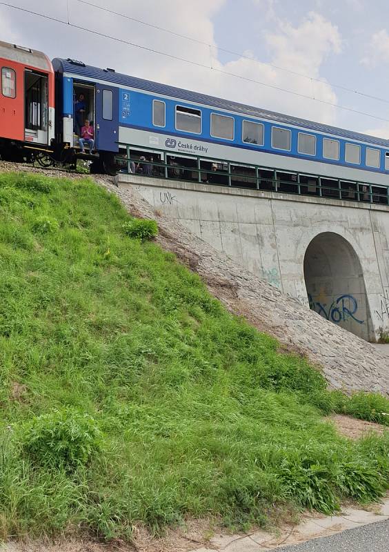 V sobotu 24. srpna zdržela 400 pasažérů rychlíku nehoda u Sezimova Ústí.