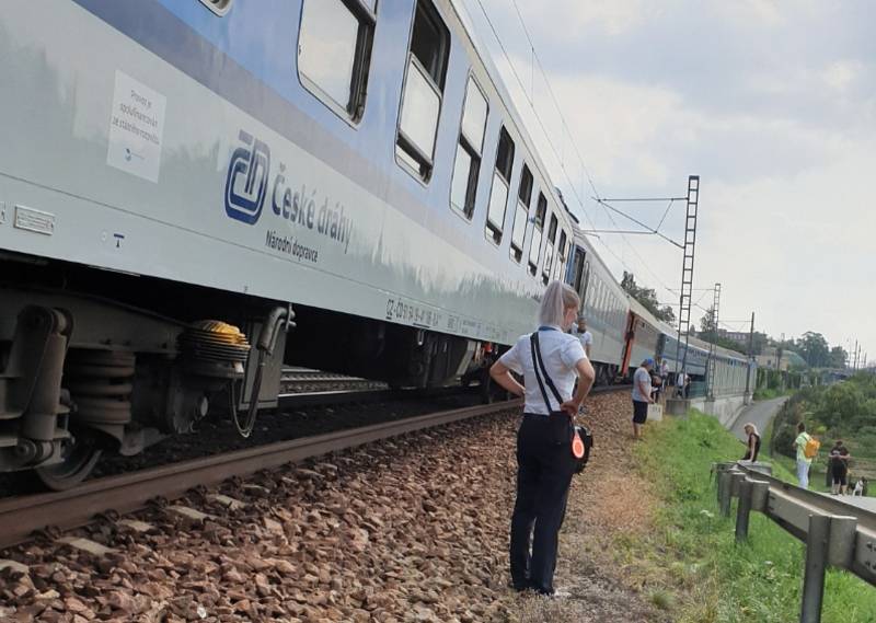 V sobotu 24. srpna zdržela 400 pasažérů rychlíku nehoda u Sezimova Ústí.