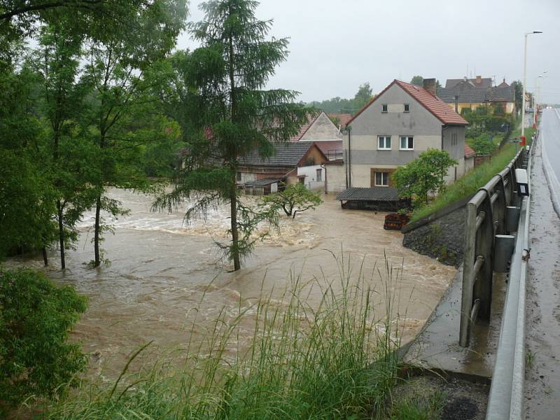 Povodně v Zárybničné Lhotě