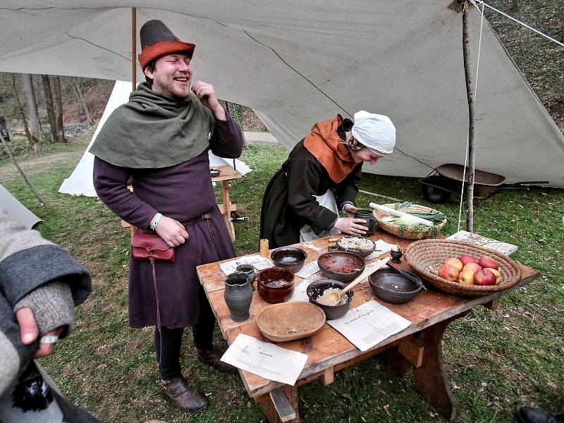 Milovníci historie, fantasy a Zaklínače si užili v Táboře na Housově mlýně čtyřdenní festival.