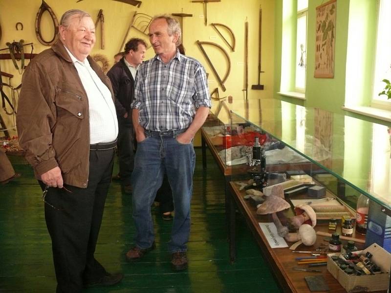 Ve Skalici otevřeli novou expozici historické školy a obecní knihovnu