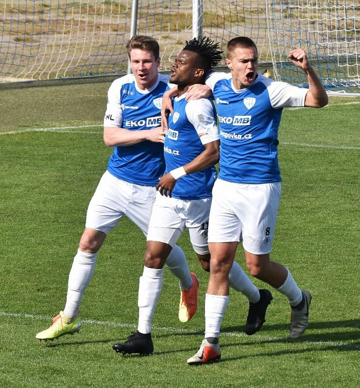 FC MAS Táborsko - FK Fotbal Třinec 2:0.