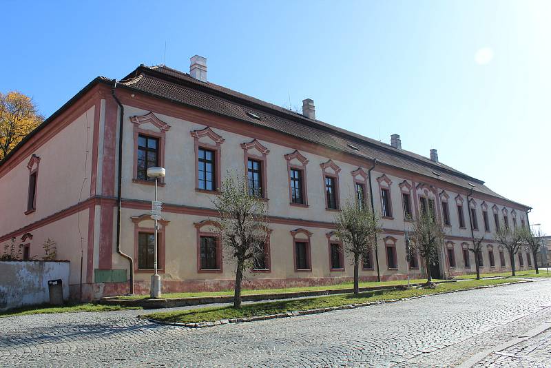 Mezi památky, které marně hledají nového majitele, patří i zámek v Načeradci na pomezí Táborska a Benešovska.