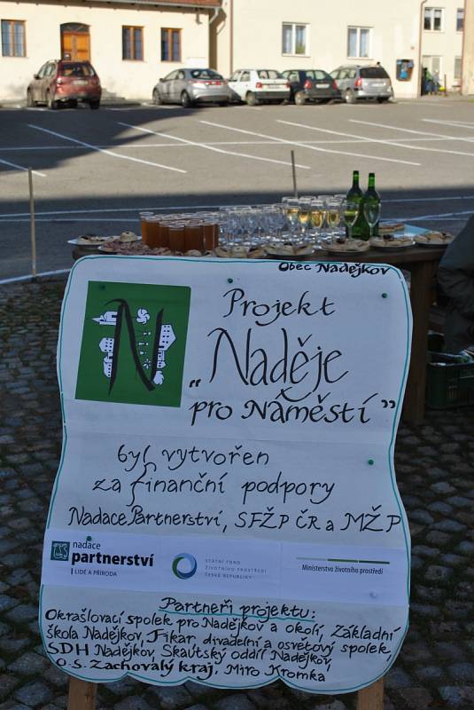 Otevření nadějkovského náměstí.