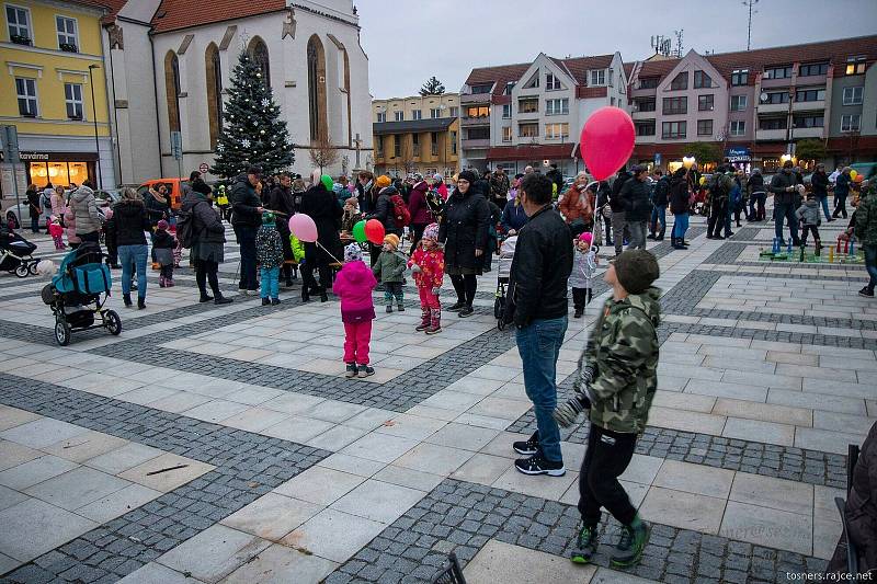 Obecně prospěšná společnost I MY v Soběslavi slavila své kulaté výročí s ročním zpožděním, užili si ho děti i rodiče.