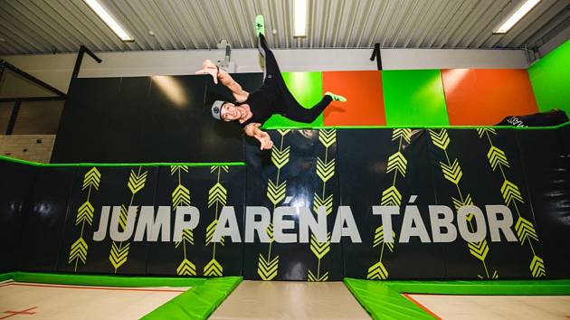 VIDEO: Jay Fox toužil být superhrdinou, díky parkouru se mu to splnilo -  Jindřichohradecký deník