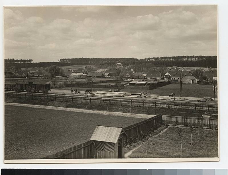 Fotografie Plané nad Lužnicí pochází z táborského atelieru Šechtl a Voseček. Zveřejňujeme je s laskavým svolením Marie Šechtlové.