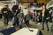 NHL Den hokeje v Česku se poprvé konal loni v Karviné v Moravskoslezském kraji.