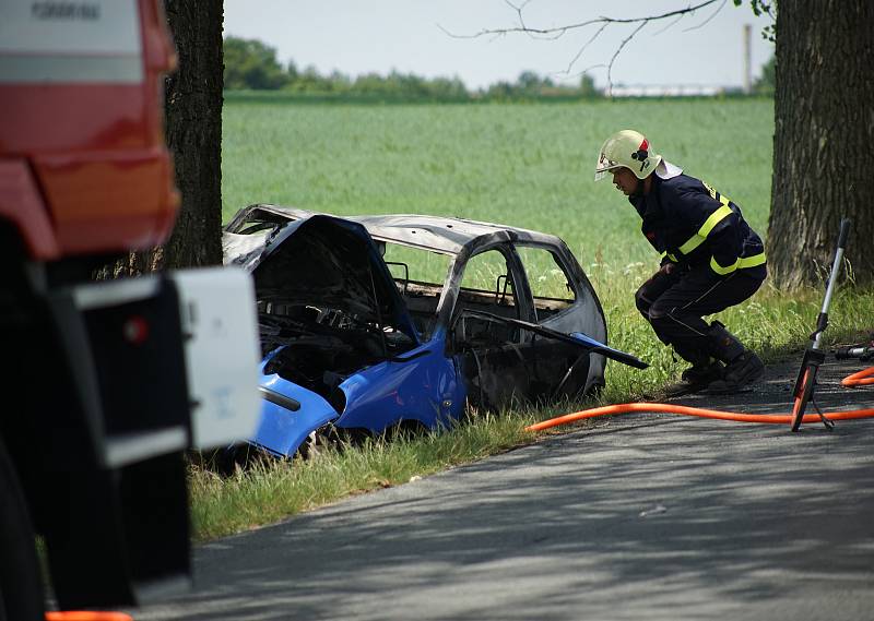 Před Ctiboří došlo k vážné dopravní nehodě osobního vozidla.