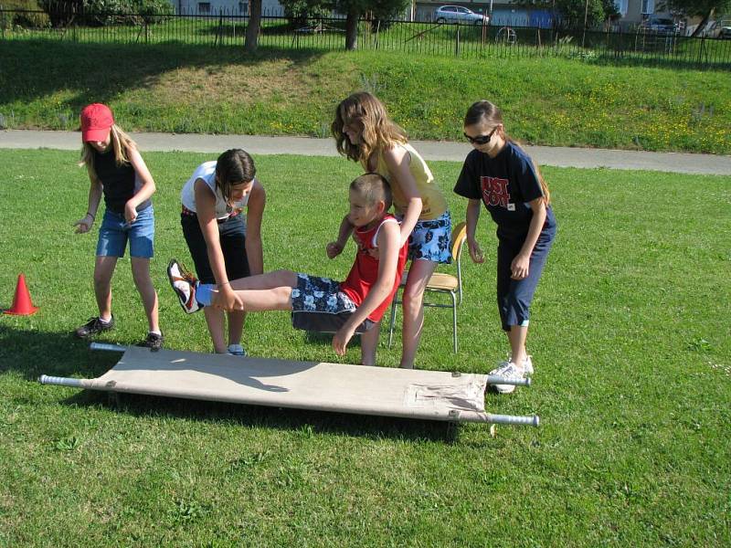 Děti z několika základních škol z Tachovska soutěžily v úterý v soutěži Malý záchranář