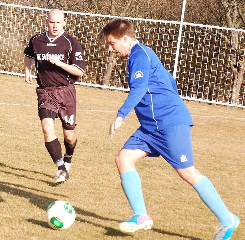 Vstup do jarní části 1. A třídy Chodskému Újezdu nevyšel, prohrál s FK Svéradice 2:4. 