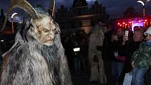 Krampusové řádili na náměstí ve Stříbře