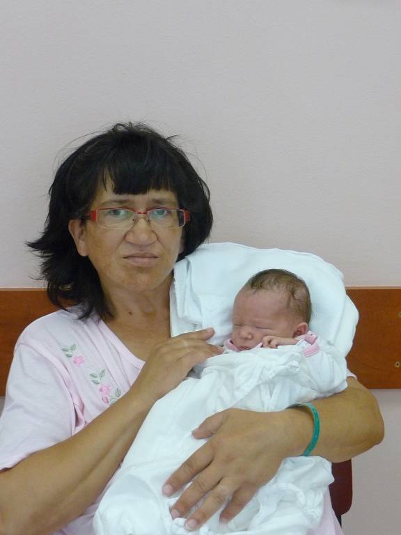 Anna (2,45 kg, 47 cm) se narodila 6. července v 9:40 ve Fakultní nemocnici v Plzni. Na světě svoji prvorozenou holčičku přivítali maminka Katarína Lukyová a tatínek Jiří Alb z Tachova.