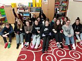 Ponožkovým dnem si školáci v ZŠ Stráž připomněli Světový den Downova syndromu