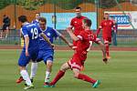 Fotbalisté FK Tachov (v červených dresech) potvrdili v sobotu roli favorita a porazili v České fotbalové lize tým Hořovicka 4:1.