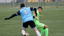 3. kolo Poháru PKFS: TJ Keramika Chlumčany (na snímku fotbalisté v modrých dresech) - FK Tachov 2:3 (2:3).