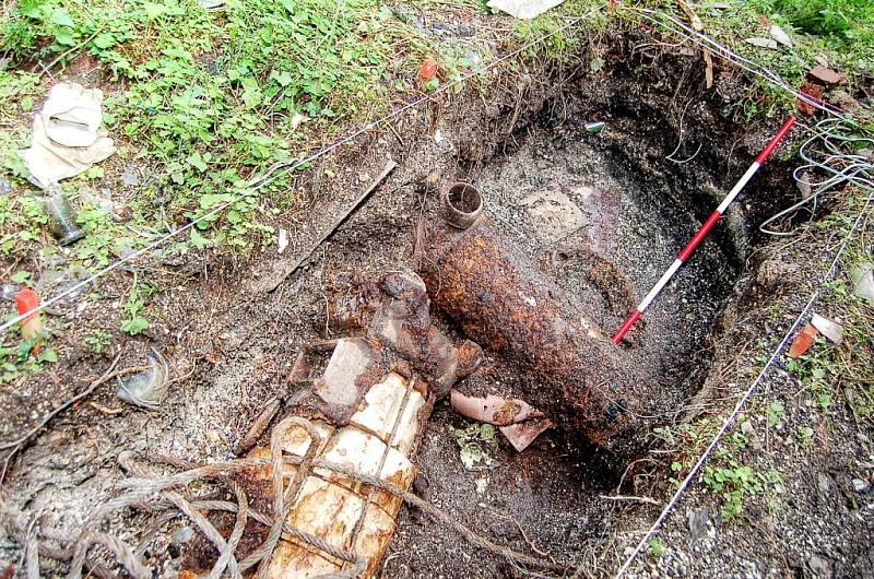 Archeologové zkoumají pozůstatky železné opony 