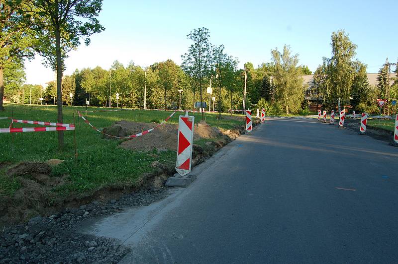 Stavební práce na novém záchytném parkovišti už v Boru začaly, přinesou i některá dopravní omezení.