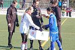 Mezistátní utkání žen U17 se hrálo na městském stadionu v Tachově a Česká republika porazila Ázerbájdžán 11:0. 