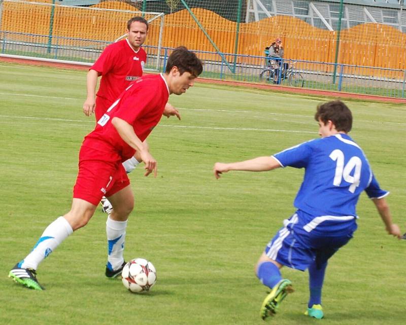 Fotbal-divize: Aktuálně třetí tým tabulky, FK Tachov, deklasoval doma Zličín 6:0