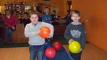 ODDÍL BERUŠEK trávil odpoledne s rodiči i prarodiči na bowlingu. Odpoledne si užili, jistě není poslední.