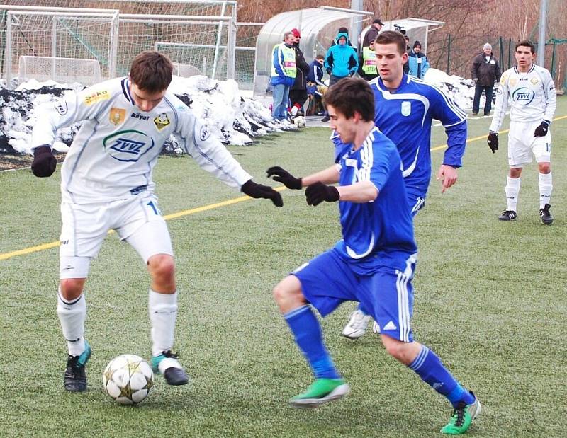 Fotbalisté divizního FK Tachov po dvou remízách porazili FC ZVVZ Milevsko 2:0.